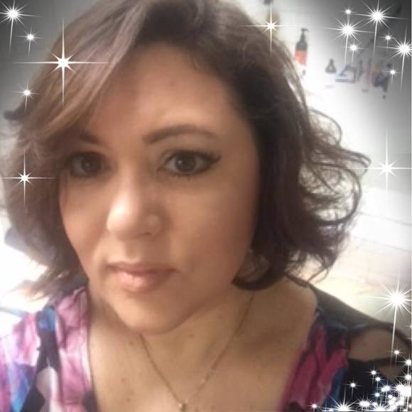 Meet your Posher, Daniela - Picture 1 of 1